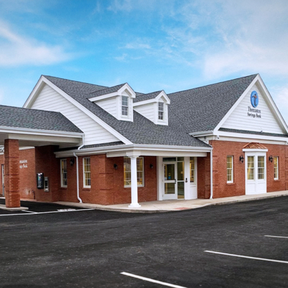 Outdoor shot of Thomaston Savings Bank branch in Farmington, CT